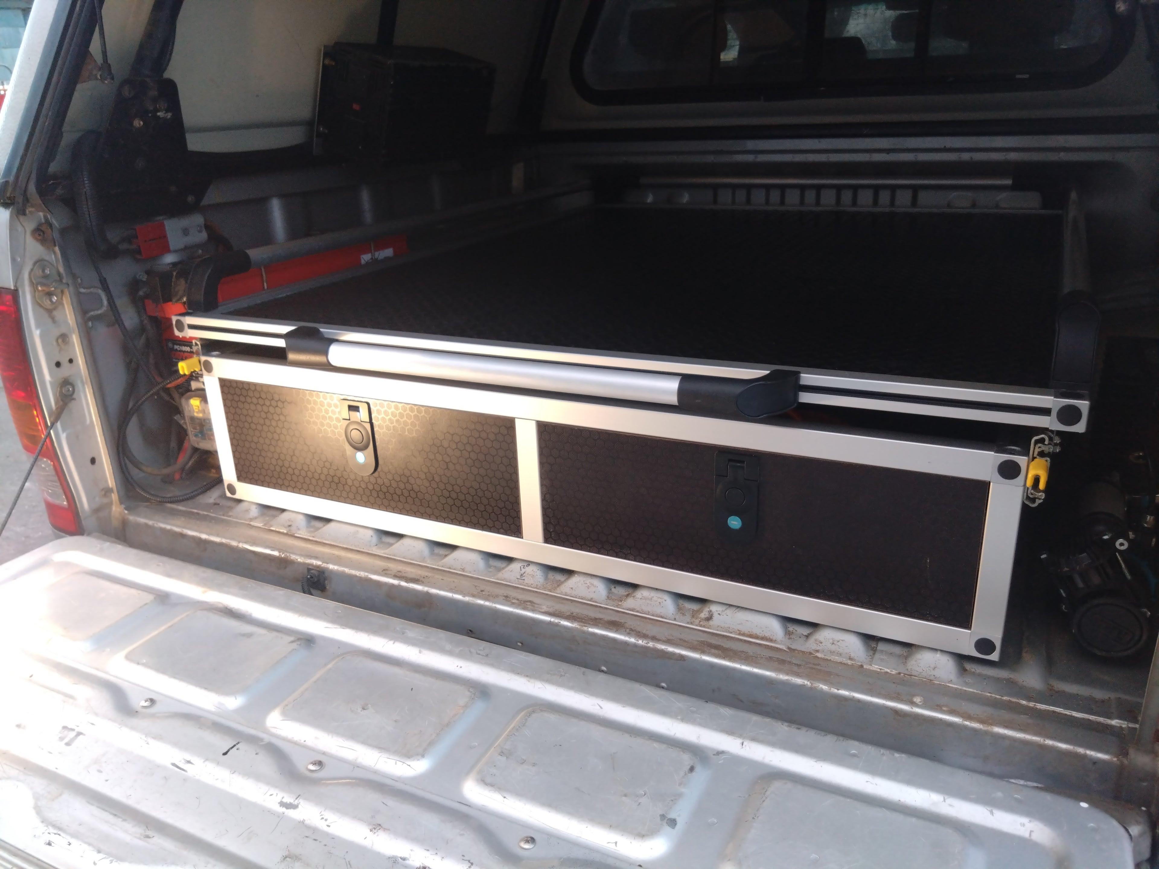 Aluminum framed drawer set