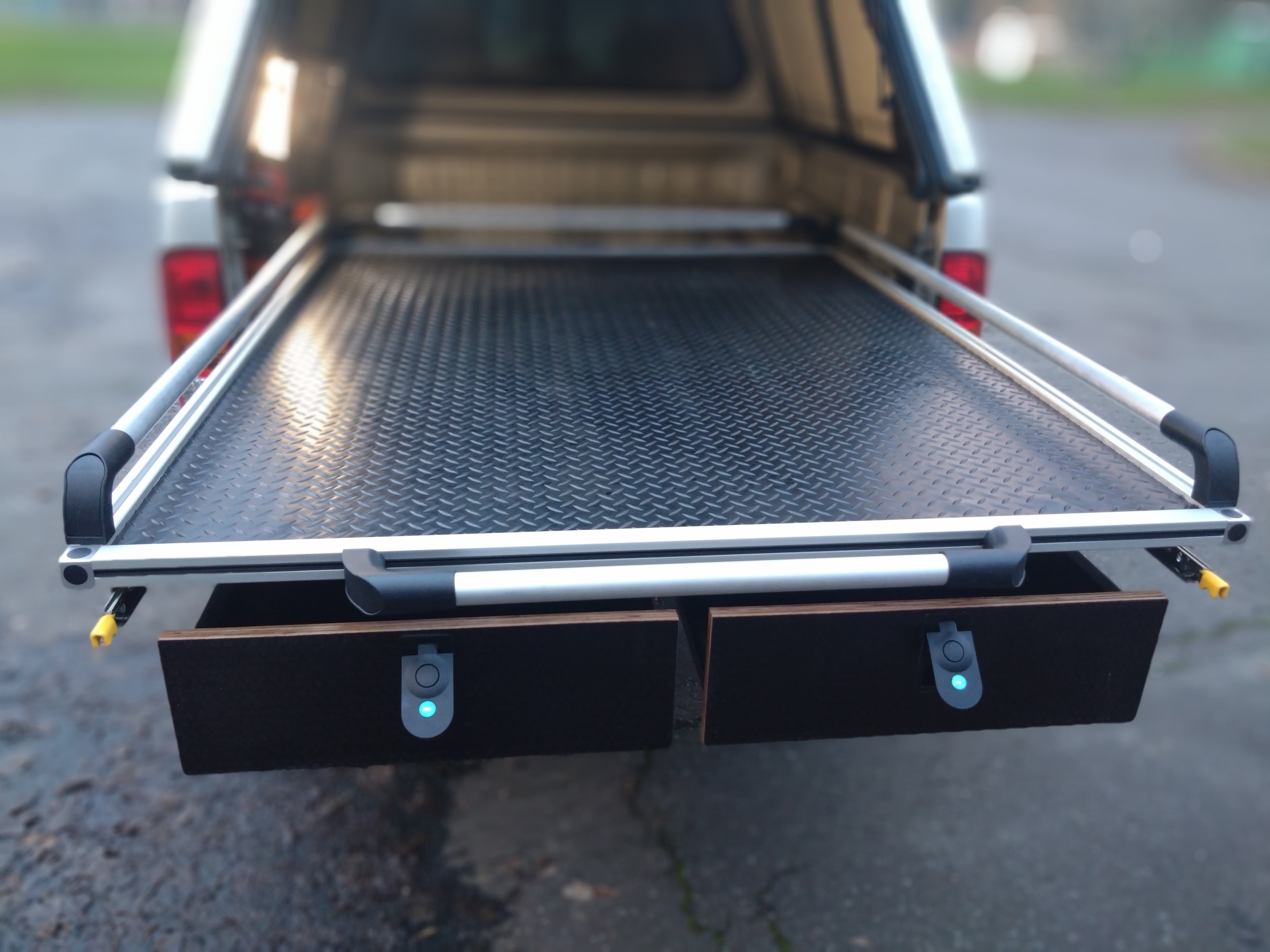 Premium Sliding Tray