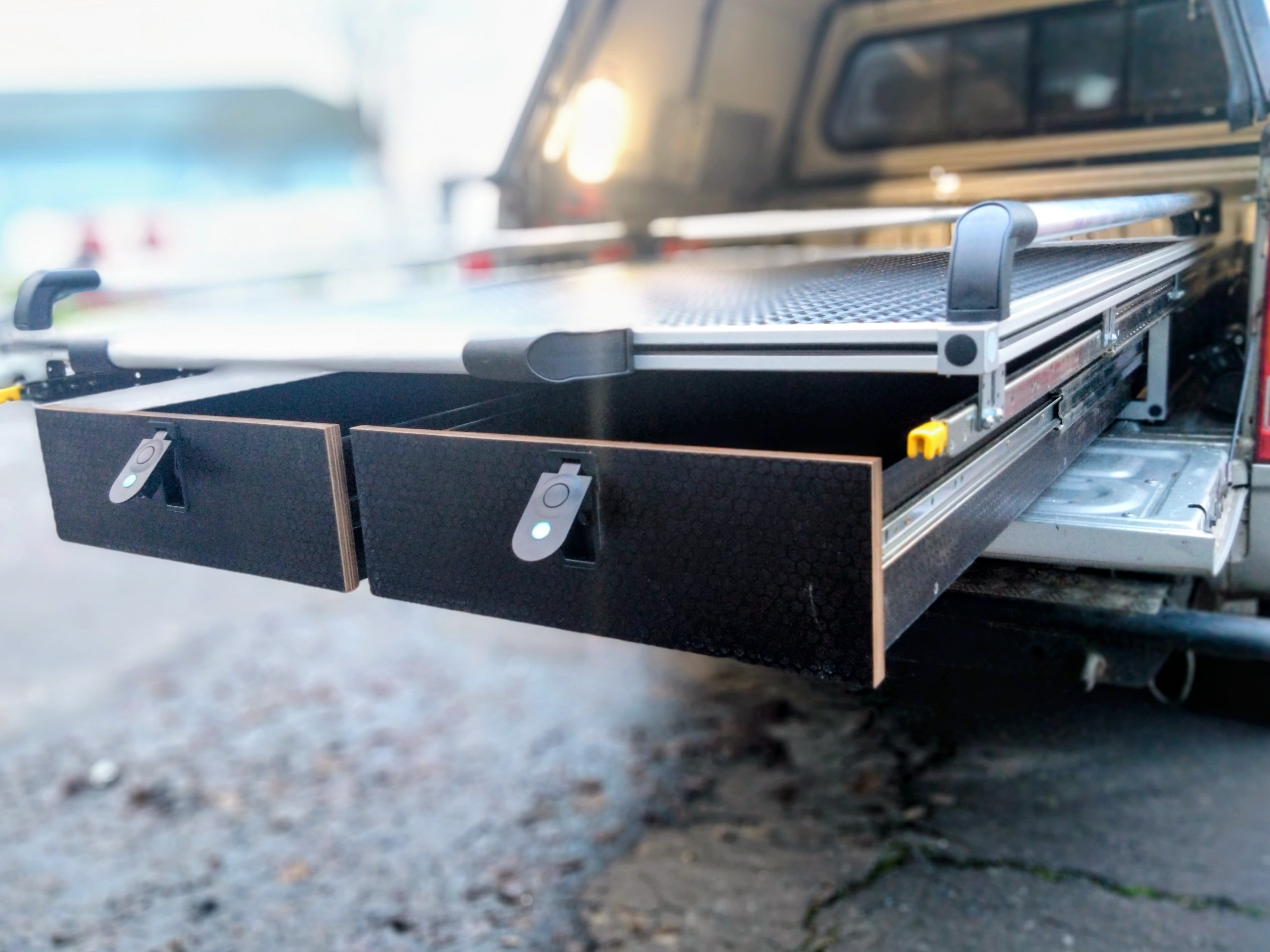 Aluminum framed drawer set